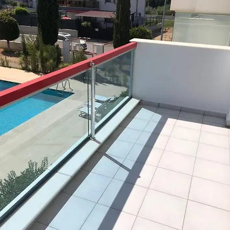 Antalya Merkezde Havuzlu Sitede 2+1 Daire *