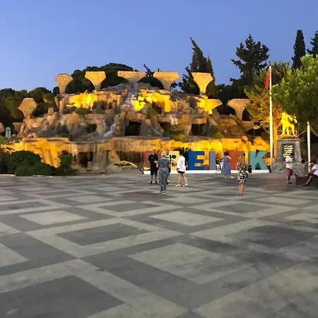 Antalya Merkezde Havuzlu Sitede 2+1 Daire Apartament
