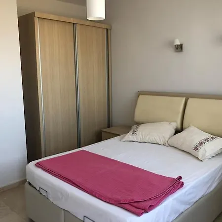 Antalya Merkezde Havuzlu Sitede 2+1 Daire アパート ベレキ